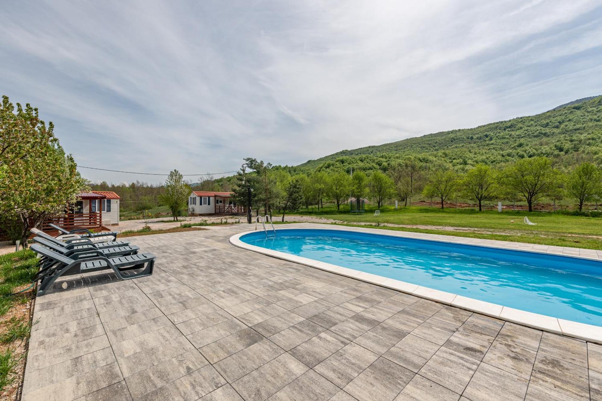 Holy Hills Hotel Sveti Rok Exterior photo